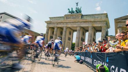 Die Zieleinfahrt des diesjährigen Velothons ist auf der Straße des 17. Juni.