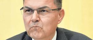 Seit 2014 ist der CSU-Politiker aus Franken Bundesminister für Ernährung und Landwirtschaft, nachdem er sich vorher als Außen- und Rüstungspolitiker in der Union profiliert hatte.