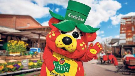 Gute Geschäfte mit der kleinen Beere: Neben dem Erdbeerverkauf (rechts) baut „Karls“ seine Erlebnisdörfer aus.