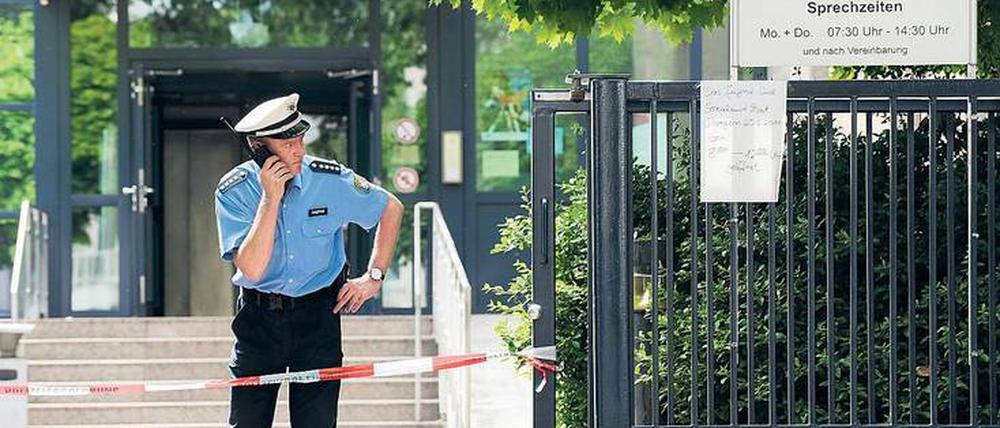 Tatort Jobcenter. Immer wieder randalieren Kunden. Angestellte werden bedroht und angegriffen.