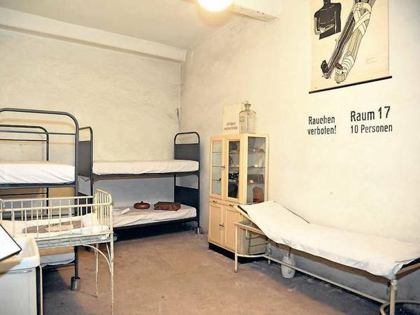 Raum 17 im ehemaligen Bunker unter der Brunnenstraße. Achtung, nur für Nichtraucher.