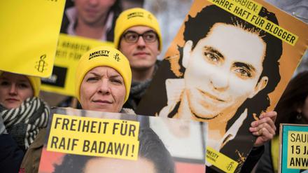 Laute Proteste sind am Ende die einzige Hoffnung für Menschen, die in autoritären Ländern zu Unrecht im Gefängnis sitzen. 