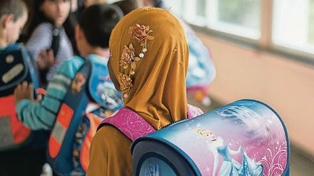 Nur ein Schulkind oder schon im Sog islamistischer Agitation? Die CSU will es herausfinden.