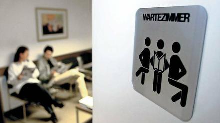 Die Praxen sind ungleich in der Stadt verteilt. Die Bezirke Lichtenberg und Neukölln wollen eigene Medizinische Versorgungszentren einrichten.