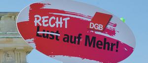 Berlin macht Ernst und erhöht den Mindestlohn bei öffentlichen Aufträgen. 