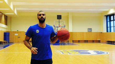 Akeem Vargas beim Training. Der 27-Jährige bleibt weitere zwei Jahre bei Alba.