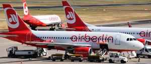 Am Boden. Air Berlin bastelt am Mythos der Eigenrettung. Der stimmt aber nur bedingt.