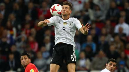 Leon Goretzka war am Donnerstagabend des Öfteren gehörig unter Druck.