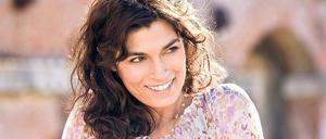 Assunta (Daniela Marra) gehört einer Clan-Familie an.