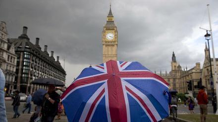 Schlechtes Wetter sind die Briten gewohnt, Euroskepsis eigentlich auch. Doch jetzt wird es ernst.