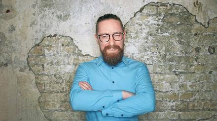 Marcel Weber fing – fasziniert von den Drags der 80er und 90er Jahre – als Praktikant im SchwuZ an. Seit 2009 ist der Berliner einer von zwei Geschäftsführern.