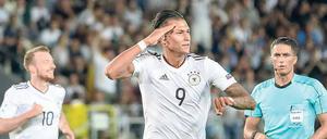 Auftrag ausgeführt. Davie Selke feiert seinen befreienden Treffer zum 1:0 gegen Dänemark. 