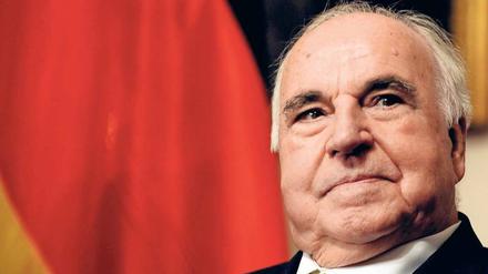Kleinmütiger Kampf. Im Gegenwärtigen wird groß und größer, was schmutzig wirkt. Es geht darum, was von Helmut Kohl bleiben soll.