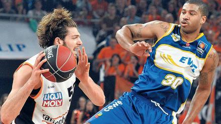 Aus den USA nach Deutschland: Ronald Burrell (rechts). 