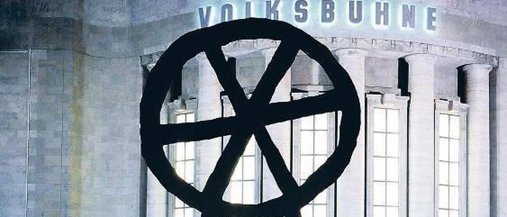 Wahrzeichen für Mitte. Nachtstimmung an der Volksbühne.