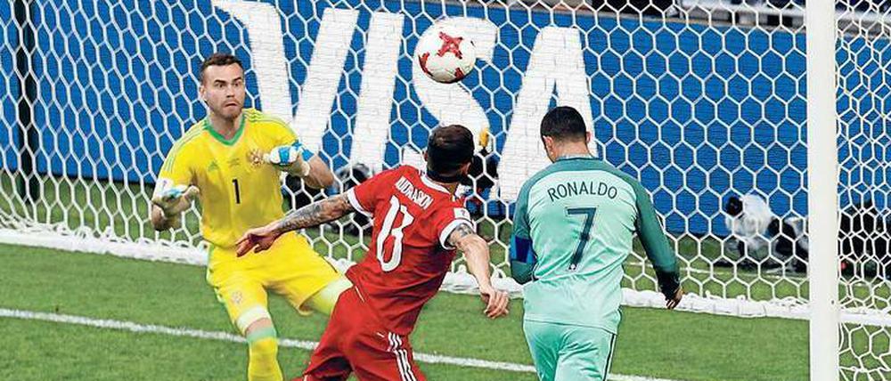 Per Kopfball zum Sieg. Cristiano Ronaldo trifft zum 1:0. 