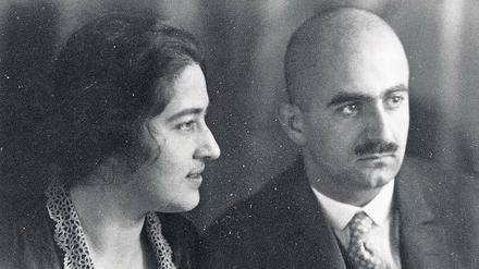 Hoffnungsvoll.  Was Lilli Jahn aus Köln an ihren späteren Mann Ernst schreibt, strahlt vom Glauben an eine Liebe, die alle Schwierigkeiten der Zeit überwinden wird.