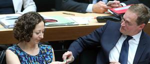 Berlins Wirtschaftssenatorin Ramona Pop und der Regierende Bürgermeister Michael Müller