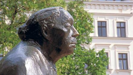 Erinnerung an Käthe. Kollwitz-Denkmal in Prenzlauer Berg. 