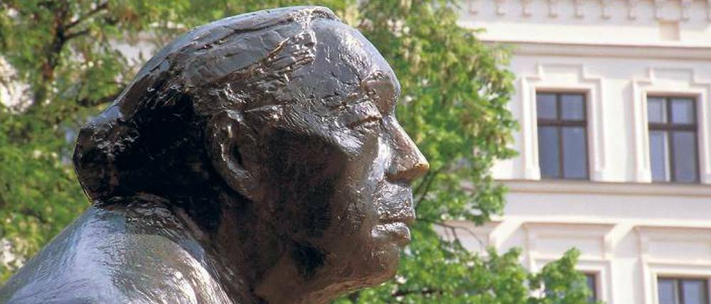 Erinnerung an Käthe. Kollwitz-Denkmal in Prenzlauer Berg. 