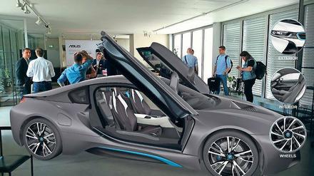 Mit der Augmented-Reality-Standard Tango von Google platziert der iVisualiser von BMW das Wunschauto in jedes genügend große Zimmer. 