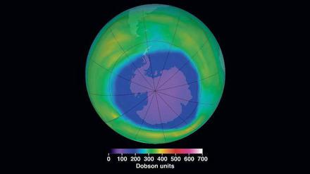 Dünne Luft. Die Stratosphäre über der Antarktis hat noch immer zu wenig Ozon (gemessen in Dobson-Einheiten).
