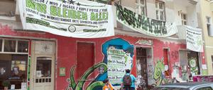 Der Kiezladen „Friedel 54“ wurde im Juni 2017 unter großem Protest geräumt. Nun sind die Räumlichkeiten wieder auf dem Markt.