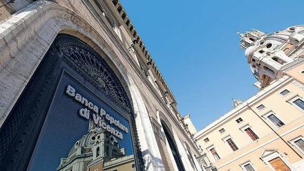 Haushoch. Weil sie zu viele faule Kredite in den Büchern hat, wird die Banca Populare di Vicenza zerschlagen. 