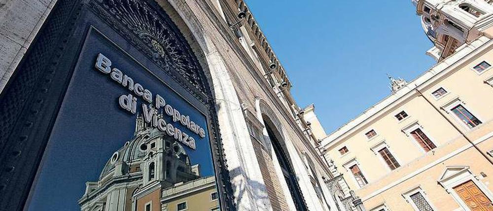 Haushoch. Weil sie zu viele faule Kredite in den Büchern hat, wird die Banca Populare di Vicenza zerschlagen. 