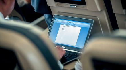 Weiter möglich: Ein Laptop an Bord eines Flugzeugs in die USA