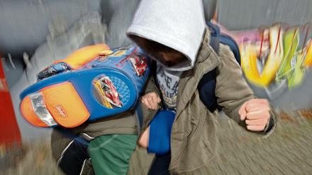 Die Zahl der gemeldeten Gewalttaten an Spandauer Schulen ist deutllich gestiegen (Symbolfoto).