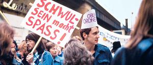 Homos machen mobil. So sehen sie aus, die Siebziger in West-Berlin. 