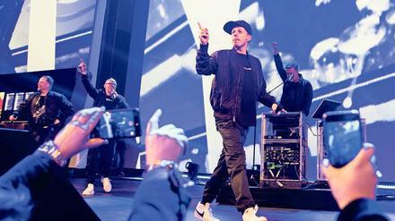 Keine versteckte Werbung. „Die Fantastischen Vier“ als Überraschungsgäste bei der Messe „Online Marketing Rockstars“. Im Print sieht das manchmal anders aus.