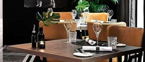 Hier sitzt und speist es sich edel: Das Restaurant am Steinplatz ist Teil des gleichnamigen Hotels in Charlottenburg.