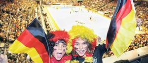 Hello again. Wie 2007 findet das WM-Auftaktspiel in Berlin statt.Foto: Breola/dpa