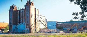 Altes Apparatehaus. Die 1906 in Adlershof angesiedelte Sprit- und Likörfabrik steht heute ungenutzt. 