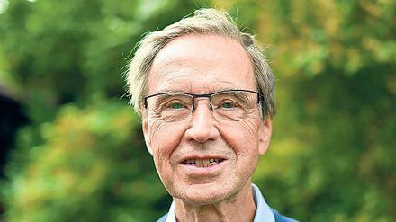 Unaufgeregt. Wolf von Lojewski in seinem Garten bei Wiesbaden.