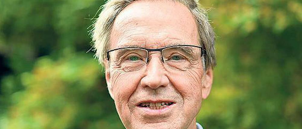 Unaufgeregt. Wolf von Lojewski in seinem Garten bei Wiesbaden.