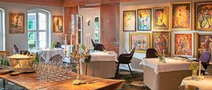 Kunst kommt von Können. Im Restaurant 17fuffzig des "Bleiche Resort & Spa" in Burg im Spreewald gehört sie zum Ambiente und zur exzellenten Küche.