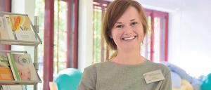 Helferin. Anna Stein ist gelernte Hebamme, Psychologin und Mutter von zwei Kindern. Die 32-Jährige berät im Waldkrankenhaus Eltern in der Schwangerschaft und nach der Geburt. Das Angebot gibt es an sieben Berliner Geburtskliniken.