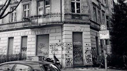 Der Altbau Odenwald-/Ecke Stubenrauchstraße in Friedenau fault vor sich hin. 