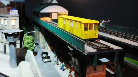 Eine U-Bahn in Miniaturformat. Zu sehen in der Modellstadt "Little Big City" am Alexanderplatz. 