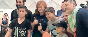 Besuch aus Hollywood. 2016 spendierte Susan Sarandon der Wilmersdorfer Unterkunft zwei Tischtennisplatten.