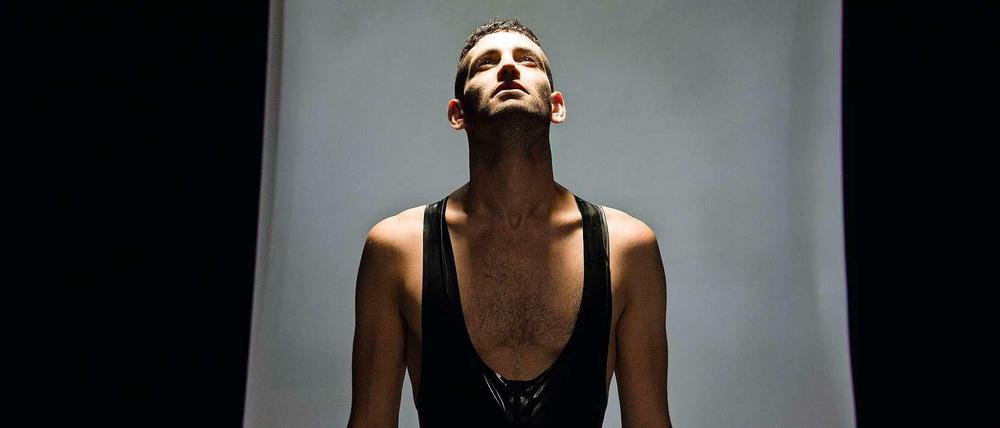 Daniel Hellmann in seiner Performance "Traumboy".