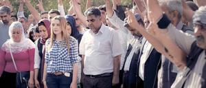 Vor der neuen Eiszeit. Leyla Imret (vorne links) zog 2014 ins Rathaus des südostanatolischen Cizre ein.