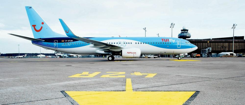 Am Boden: Aus Protest gegen die Zusammenlegung mit der Air Berlin-Tochter Niki hatten sich zahlreiche Piloten und Flugbegleiter im vergangenen Herbst krank gemeldet.