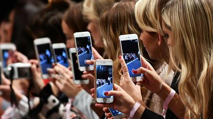 Mein Smartphone, mein Leben: Zwangstrennungen verursachen Herzrasen und Angtszustände.