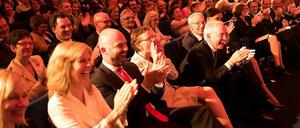 r rund 400 geladenen Gästen überreichte die Ministerin die Trophäen.