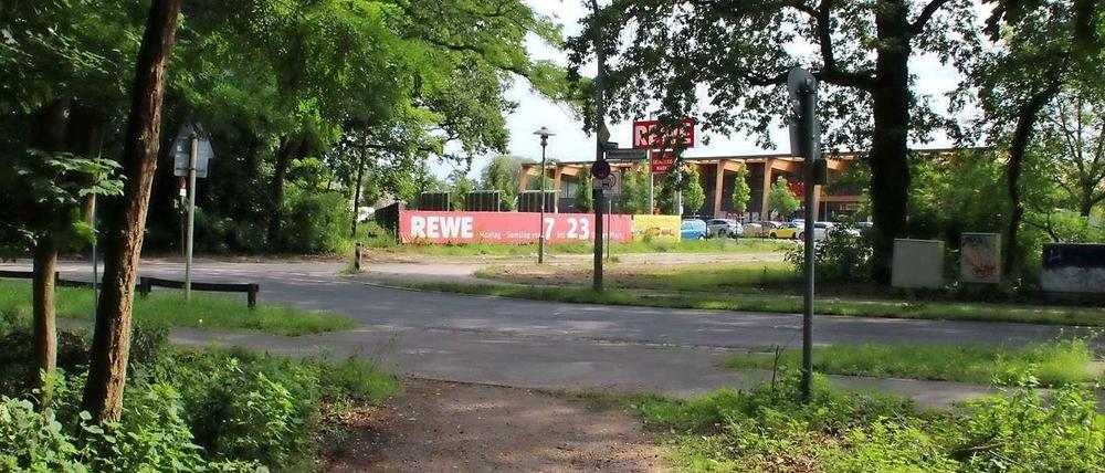 An der Niederneuendorfer Allee fehlt bisher ein Überweg.