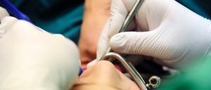 Besonders beansprucht werden die Fachkräfte im Vivantes-Klinikum Neukölln. Die landeseigenen Häuser versorgen immer mehr Patienten.